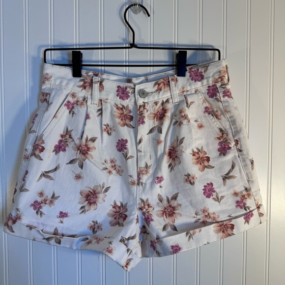 American Eagle White Floral Denim Mom Shorts Women’s Size 4 100% Cotton - Picture 3 of 16